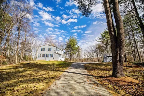 31 Leonard Avenue Hooksett NH 03106