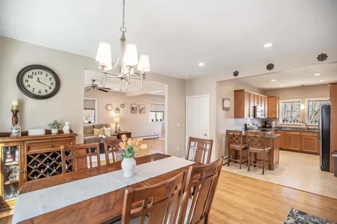 31 Leonard Avenue Hooksett NH 03106