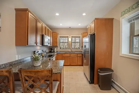 31 Leonard Avenue Hooksett NH 03106