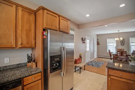 31 Leonard Avenue Hooksett NH 03106