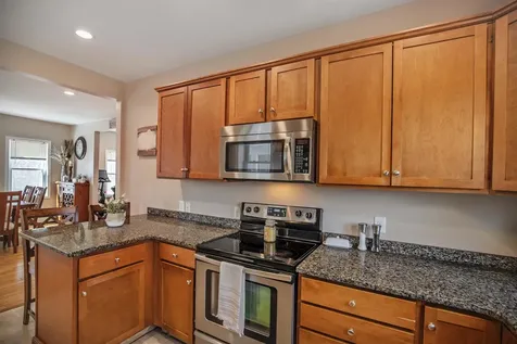 31 Leonard Avenue Hooksett NH 03106