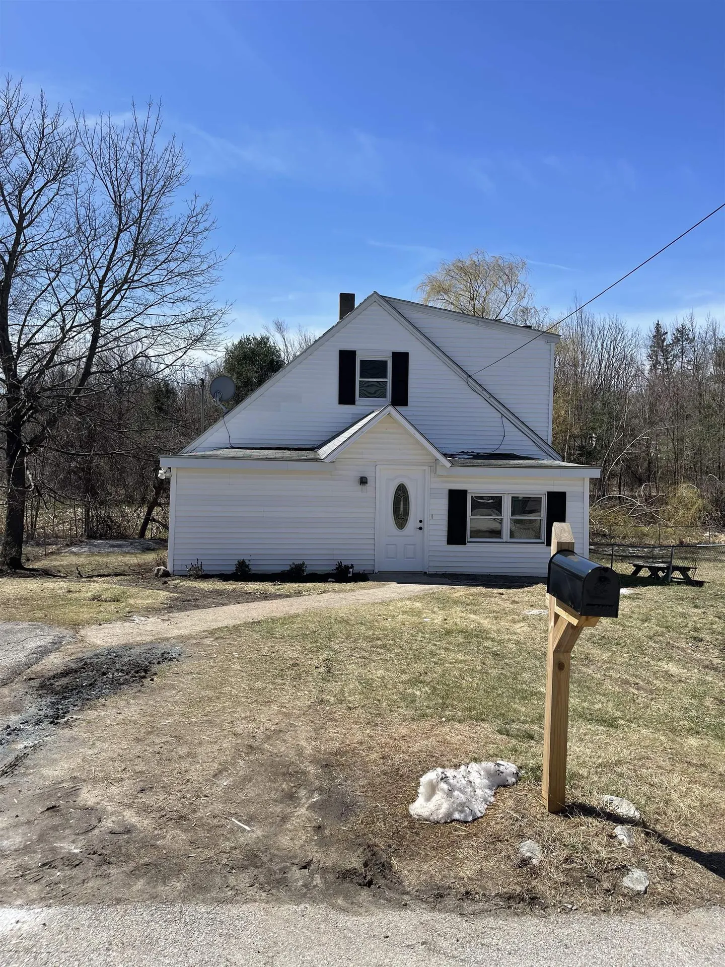 63 Garvin Avenue Manchester NH 03109