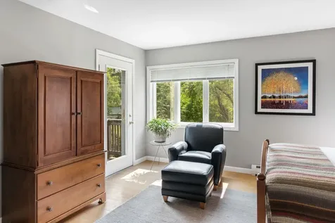 59 Loop Road Newfane VT 05345