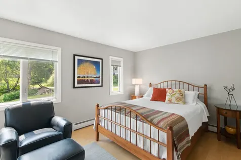 59 Loop Road Newfane VT 05345
