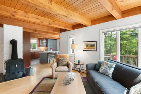 59 Loop Road Newfane VT 05345