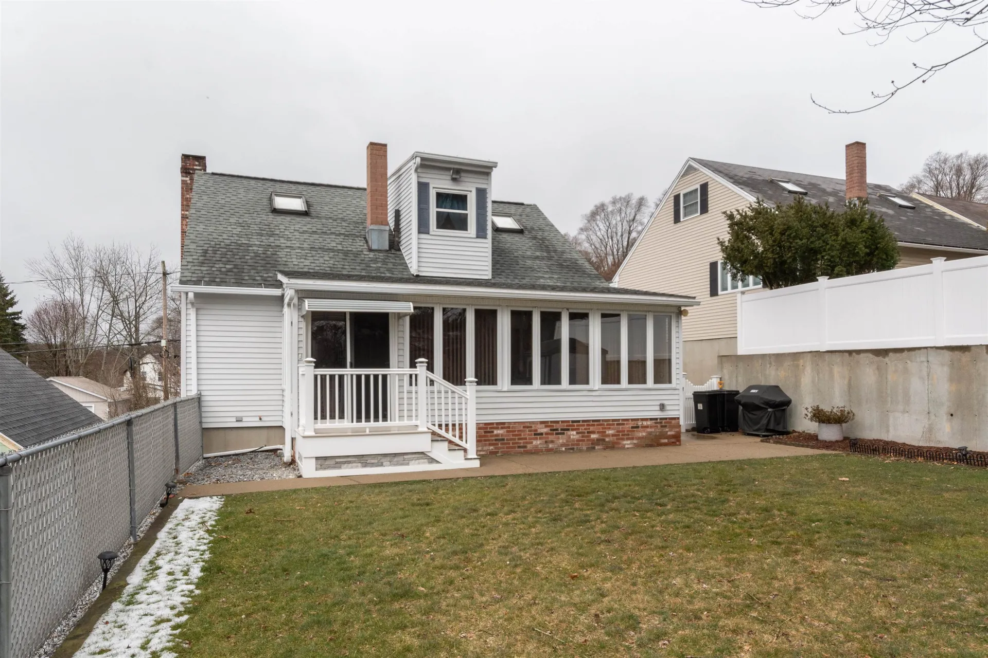 176 Cumberland Street Manchester NH 03102