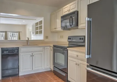 45 Windsor Court Keene NH 03431
