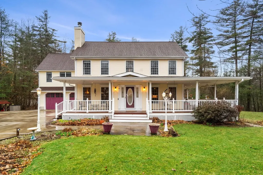14 Lund Street Litchfield NH 03052