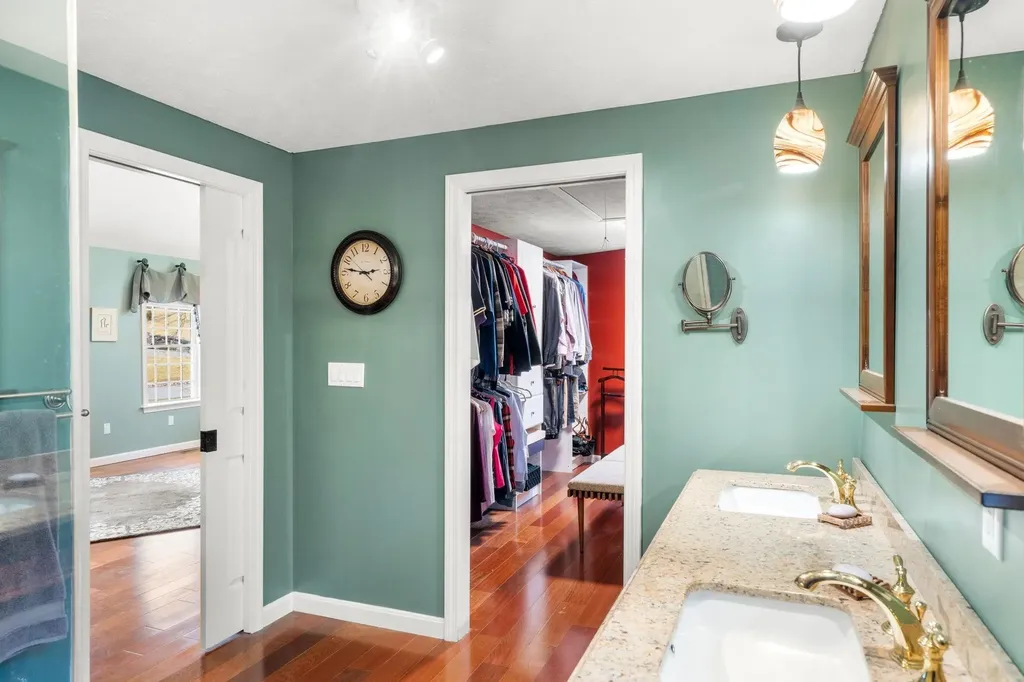 14 Lund Street Litchfield NH 03052
