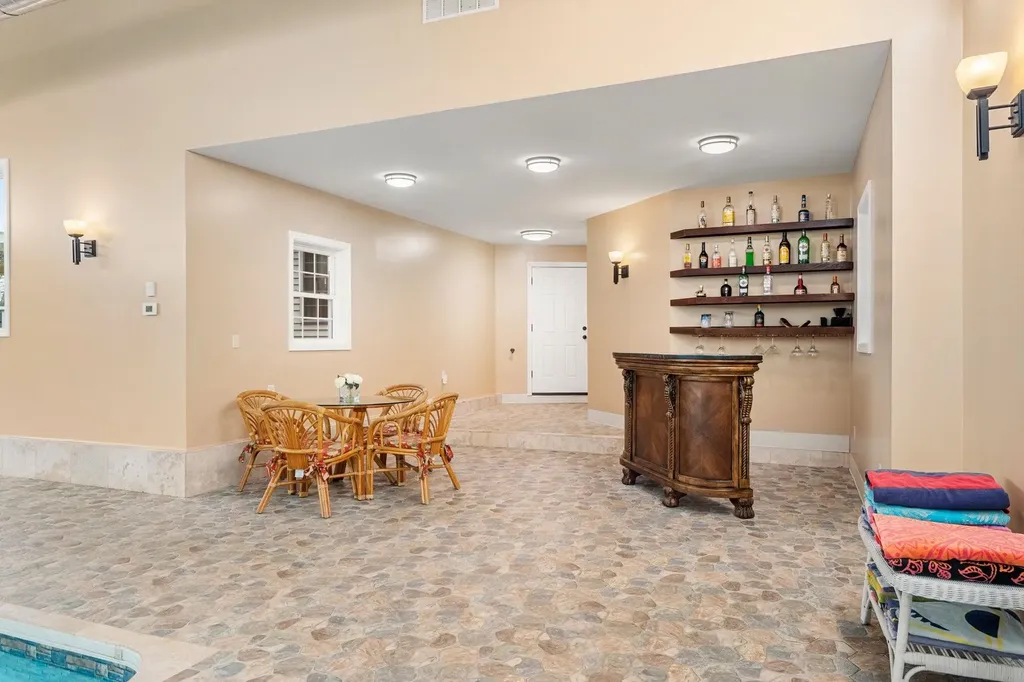 14 Lund Street Litchfield NH 03052