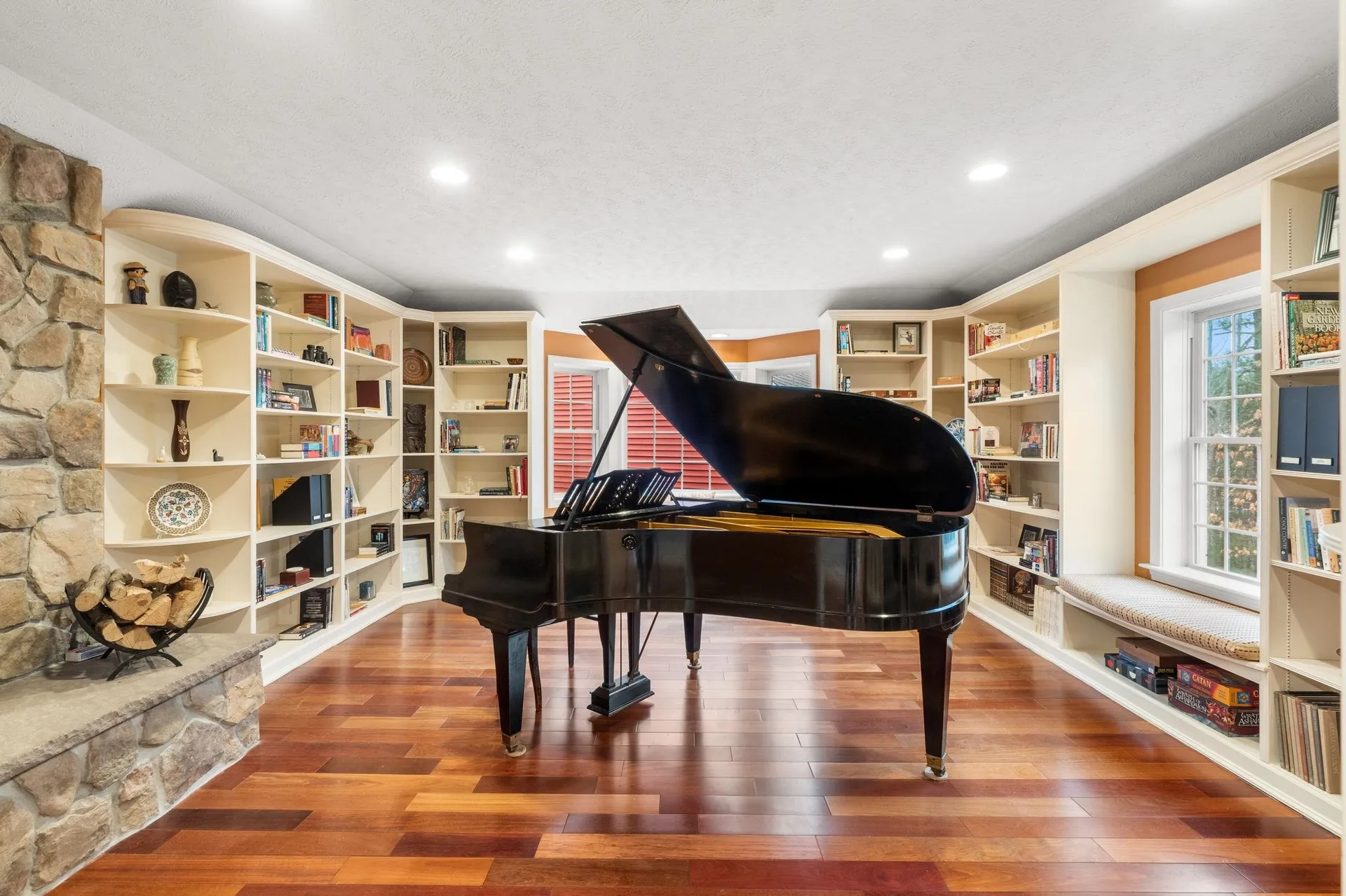 14 Lund Street Litchfield NH 03052