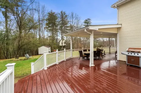 14 Lund Street Litchfield NH 03052