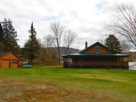 10 Pine Tree Circle Pittsburg NH 03592