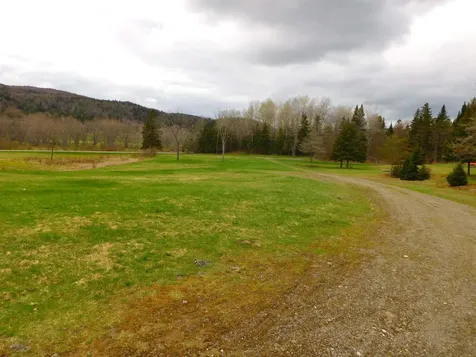 10 Pine Tree Circle Pittsburg NH 03592