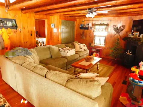 10 Pine Tree Circle Pittsburg NH 03592