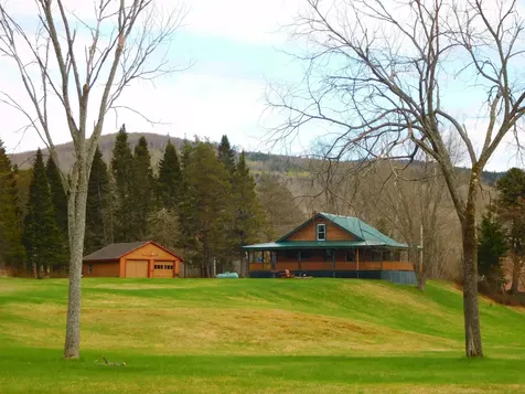 10 Pine Tree Circle Pittsburg NH 03592