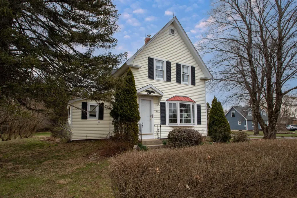 10 Acre Street Epping NH 03042