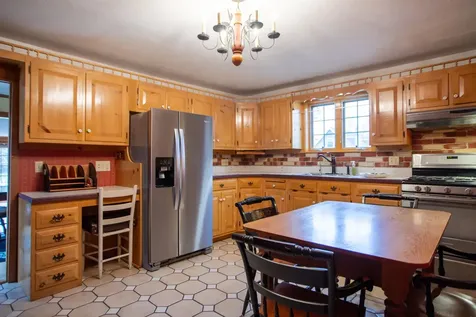 10 Acre Street Epping NH 03042