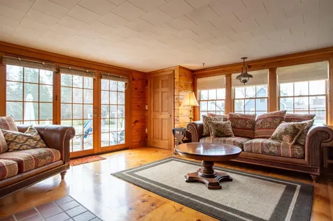 10 Acre Street Epping NH 03042