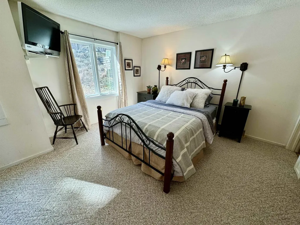 93 Snowside Drive Fayston VT 05673