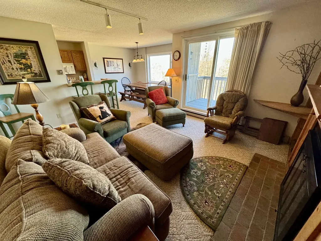93 Snowside Drive Fayston VT 05673