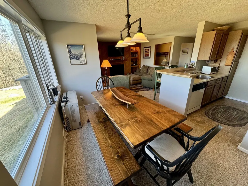 93 Snowside Drive Fayston VT 05673