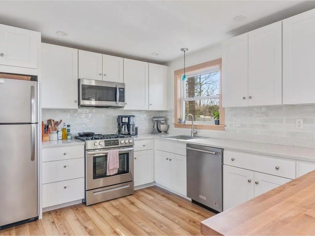 74 Barrett Street South Burlington VT 05403