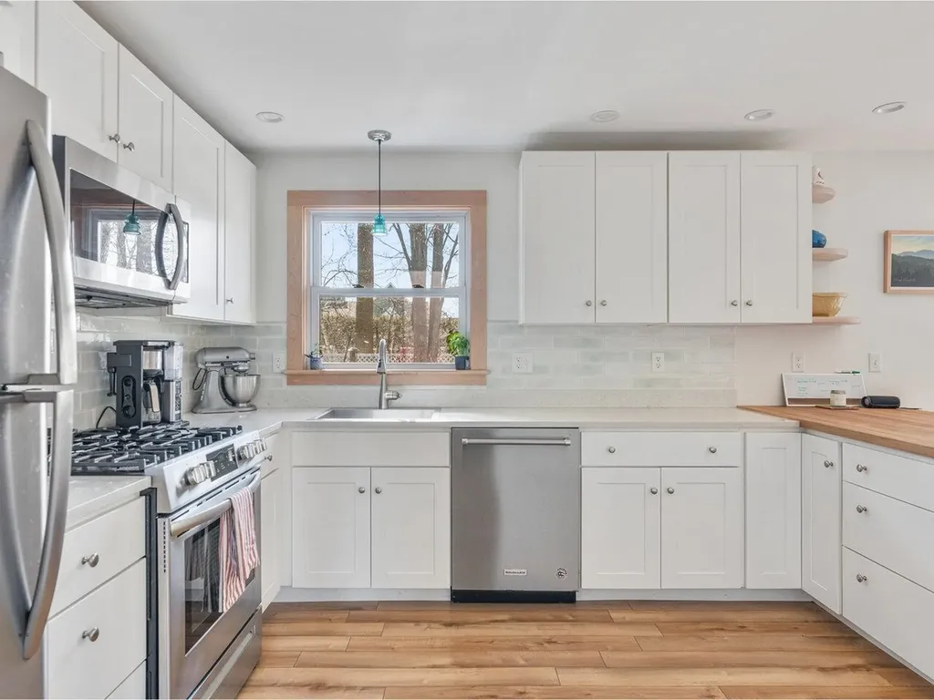 74 Barrett Street South Burlington VT 05403