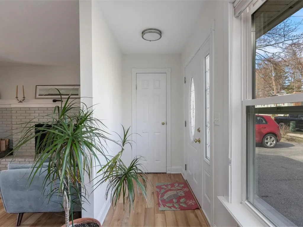 74 Barrett Street South Burlington VT 05403