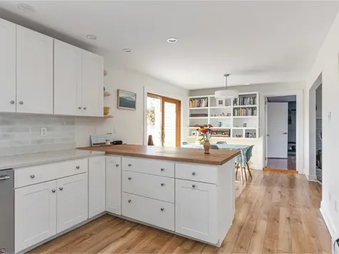 74 Barrett Street South Burlington VT 05403