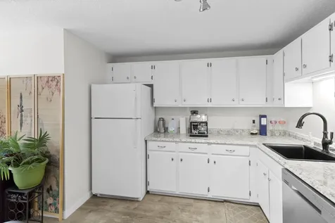 1012 White Cedar Boulevard Portsmouth NH 03801