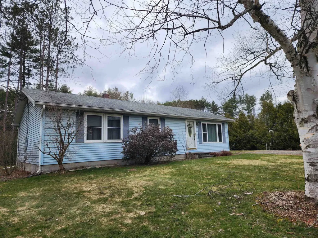 86 White Pine Lane Lyndon, VT Vermont Real Estate Agency Serving St