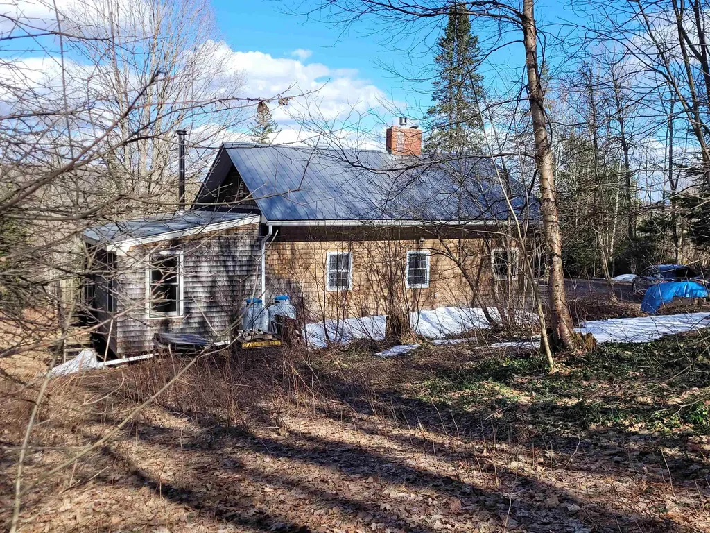 632 West Shore Road Cabot VT 05647-9799