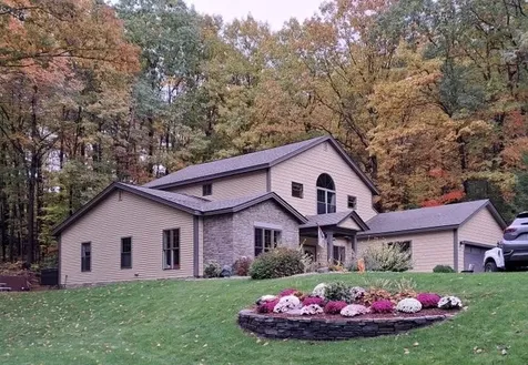 66 Costello Road Hartford VT 05001