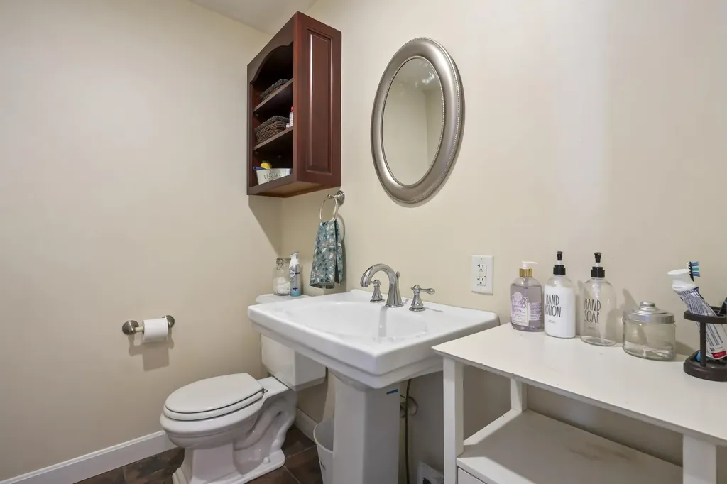 288 Meaderboro Road Farmington NH 03835