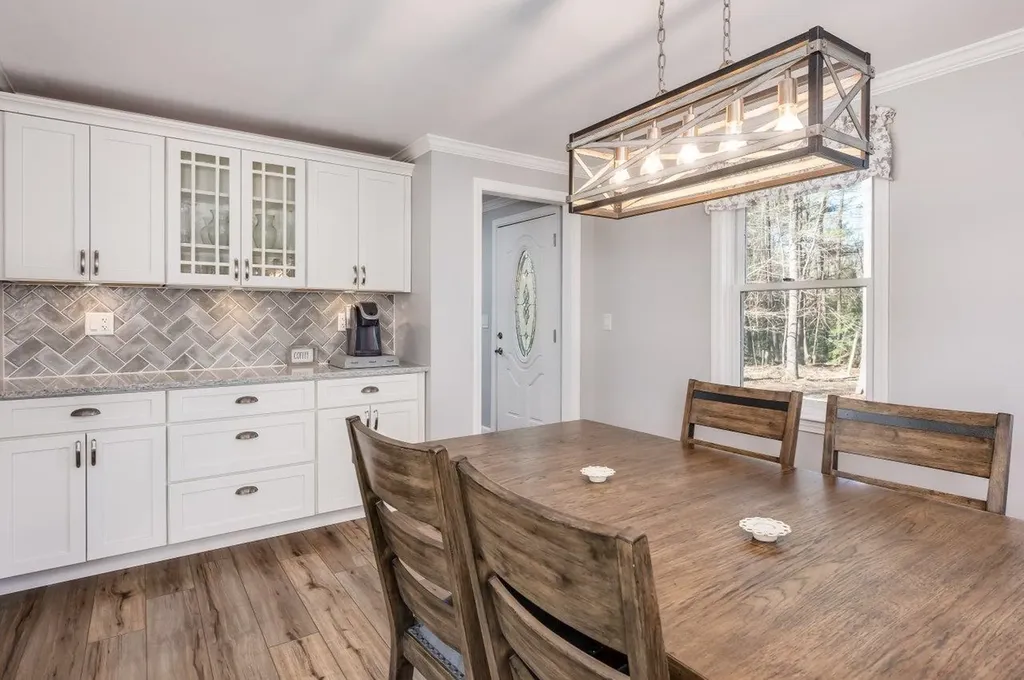 33 Spencer Lane Lee NH 03861