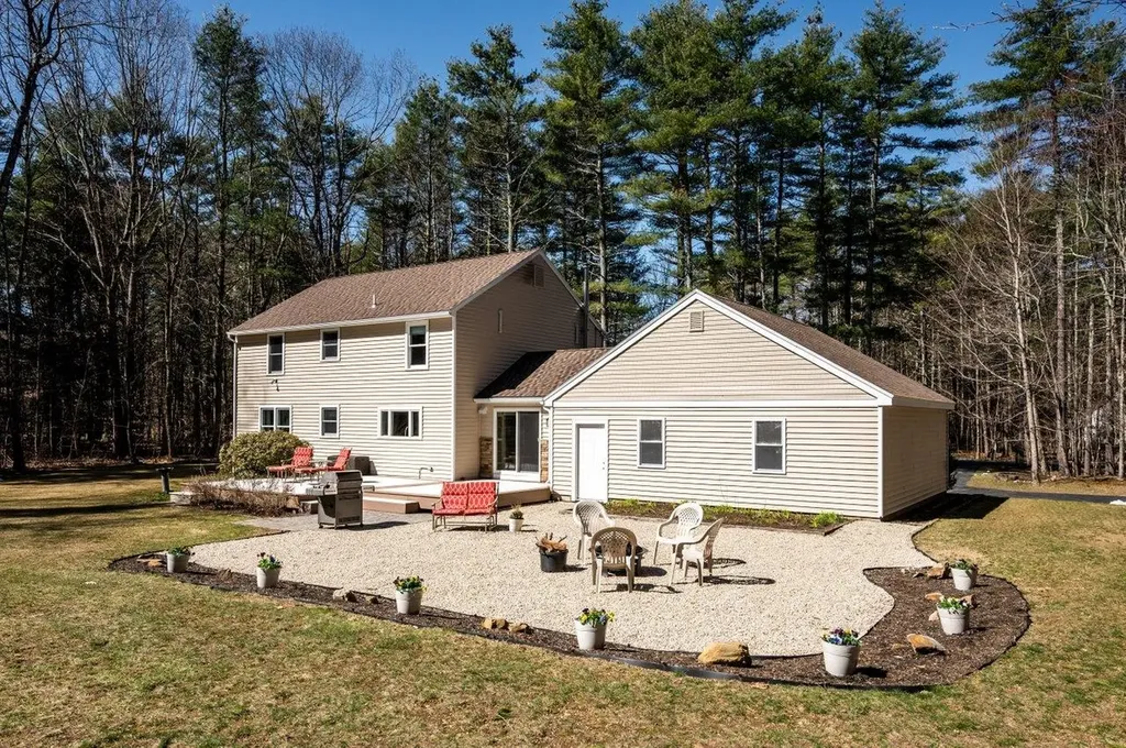 33 Spencer Lane Lee NH 03861