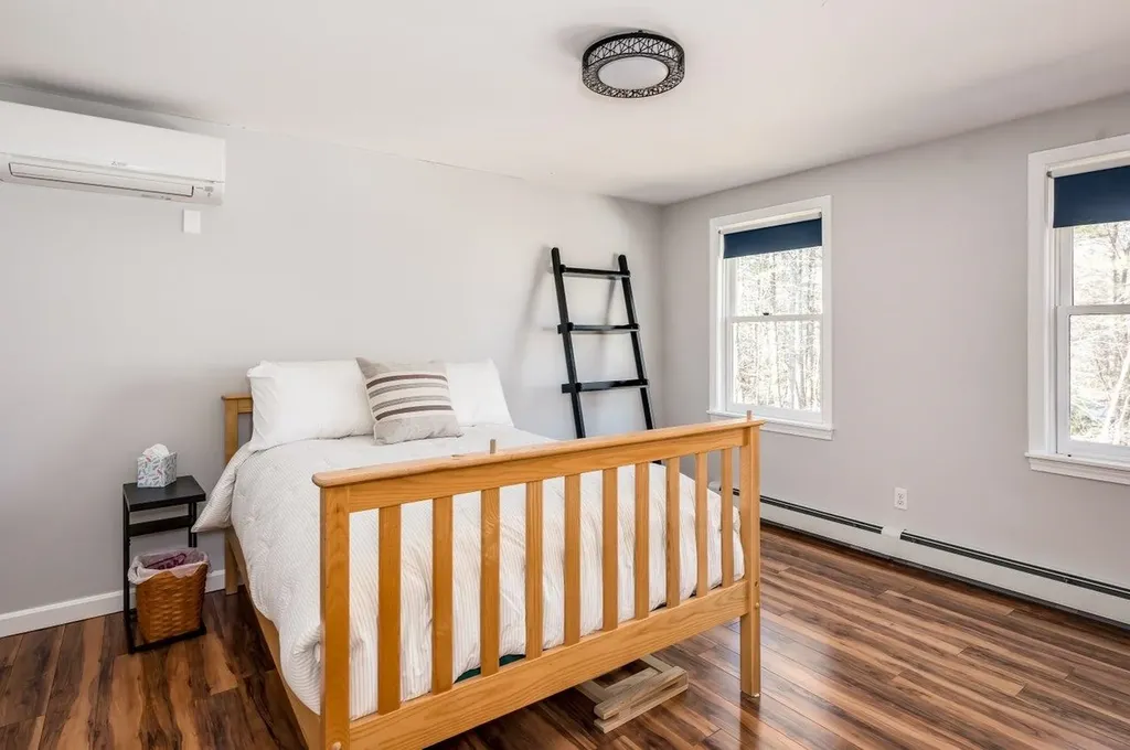 33 Spencer Lane Lee NH 03861