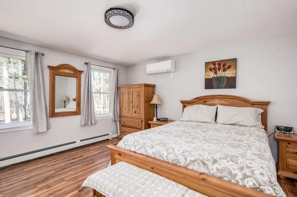 33 Spencer Lane Lee NH 03861