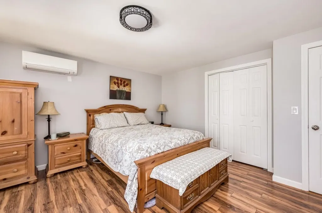 33 Spencer Lane Lee NH 03861