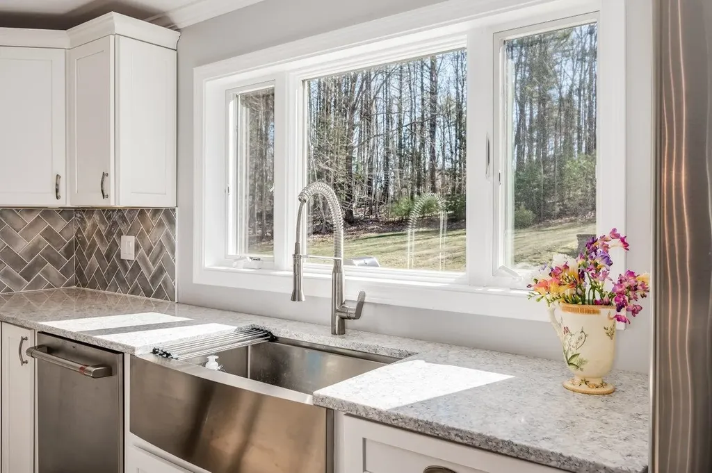 33 Spencer Lane Lee NH 03861