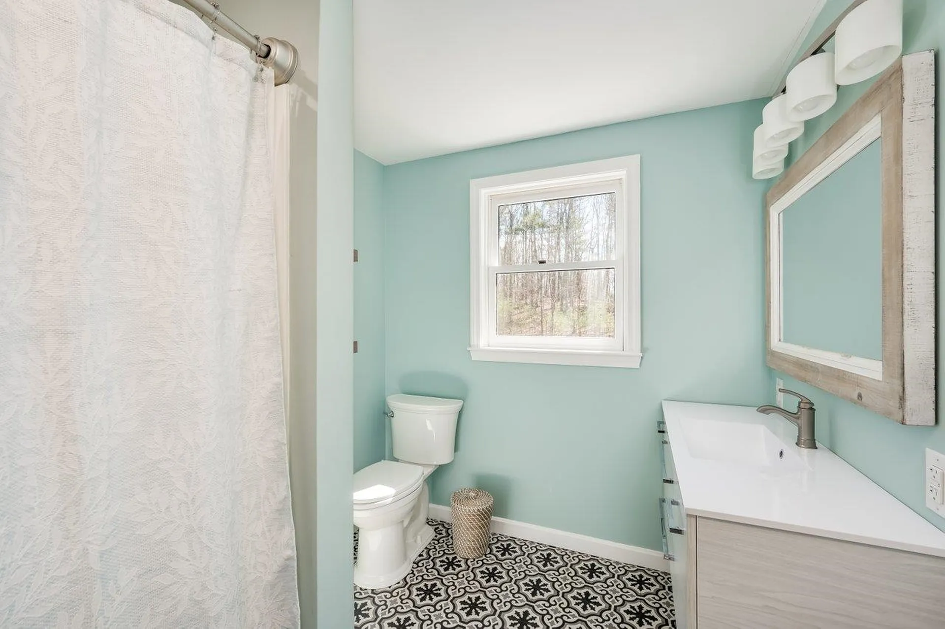 33 Spencer Lane Lee NH 03861