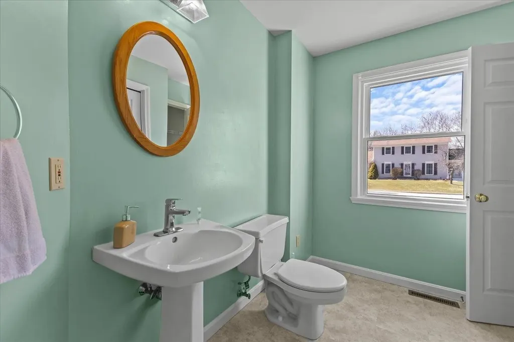 10 Fairview Drive Essex Junction VT 05452