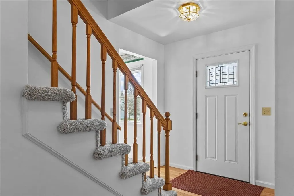 10 Fairview Drive Essex Junction VT 05452