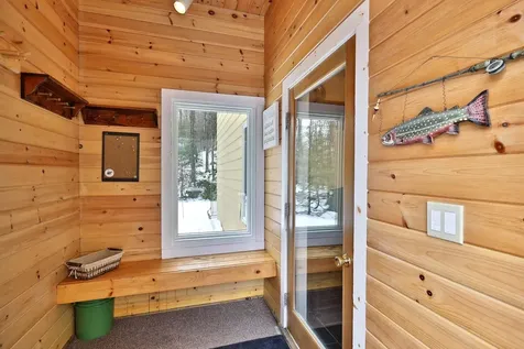 627 Glen Road Peru VT 05152
