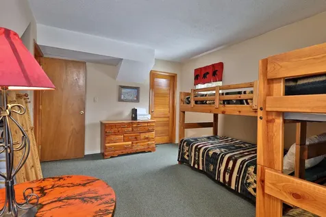 627 Glen Road Peru VT 05152