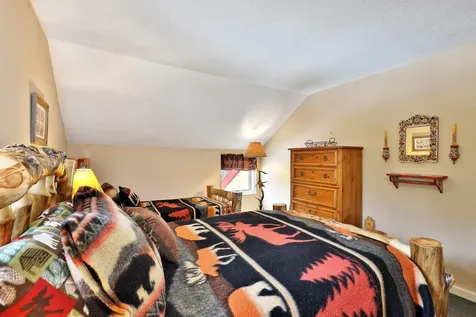 627 Glen Road Peru VT 05152