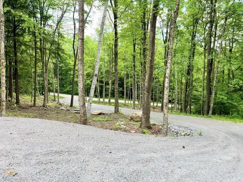 627 Glen Road Peru VT 05152