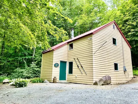 627 Glen Road Peru VT 05152