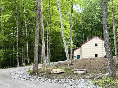 627 Glen Road Peru VT 05152